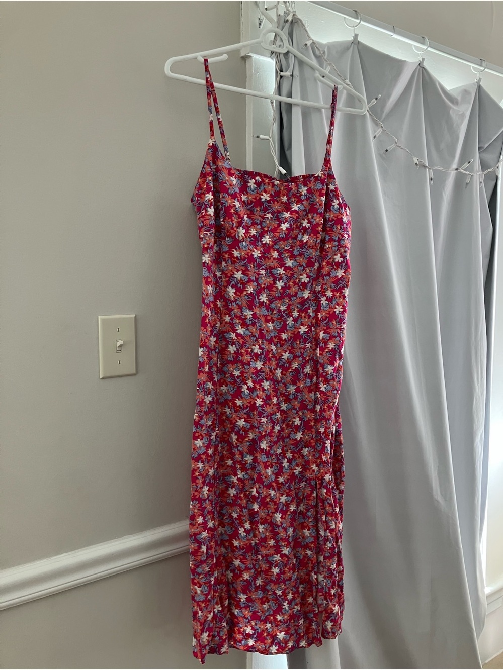 Uniqlo Pink Floral Dress size large (fits more like a medium:)
